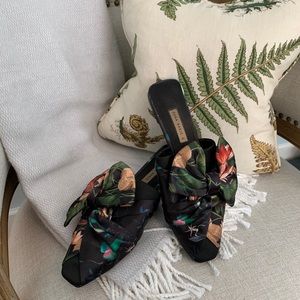 Zara Floral Mules Black with Bow Detail (US 9)
